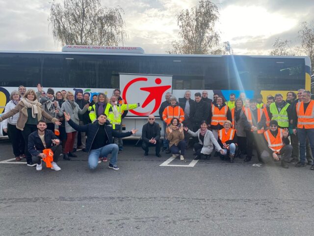 Equipe de Transdev qui a remporté le contrat d'exploitation en Indre et Loire