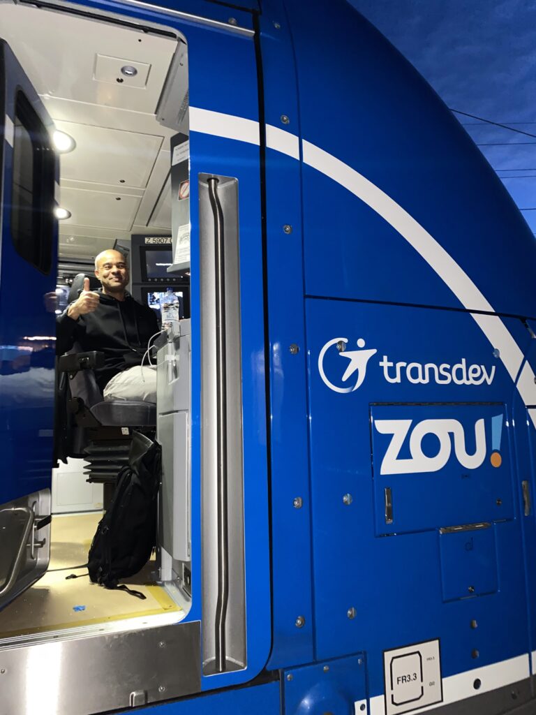 Conducteur de la Rame Alstom Omneo pour la ligne Marseille-Toulon-Nice Zou