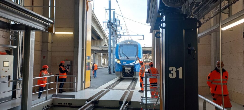 Rame Alstom Omneo pour la ligne Marseille-Toulon-Nice Atelier Alstom Zou