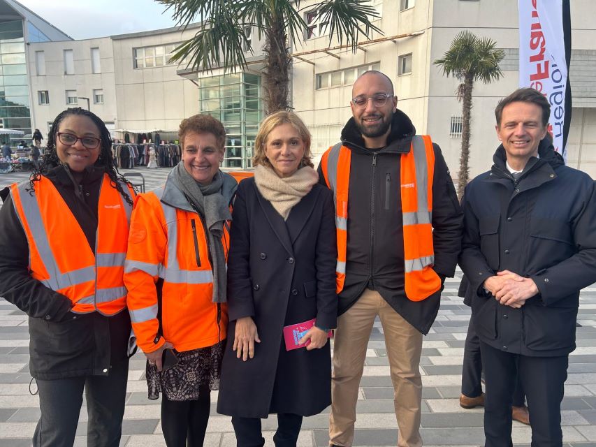 Valérie Pécresse et les équipes Transdev Sénart