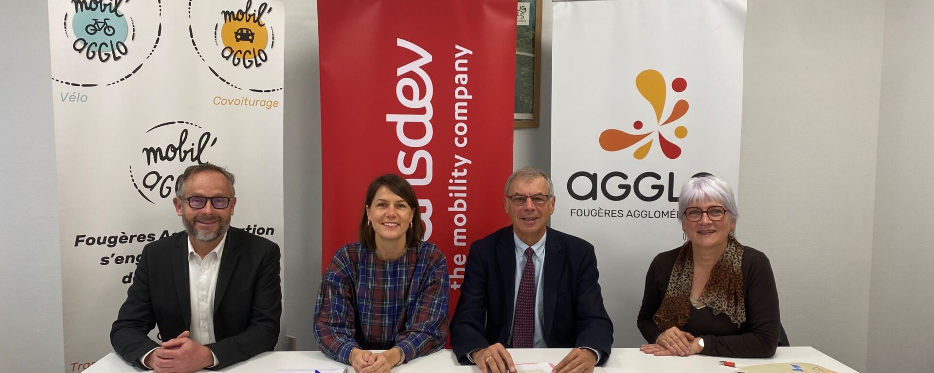 Signature Renouvellement DSP Fougères Réseau SURF